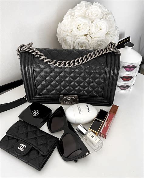 chanel boy clutch medium|Chanel boys bag review.